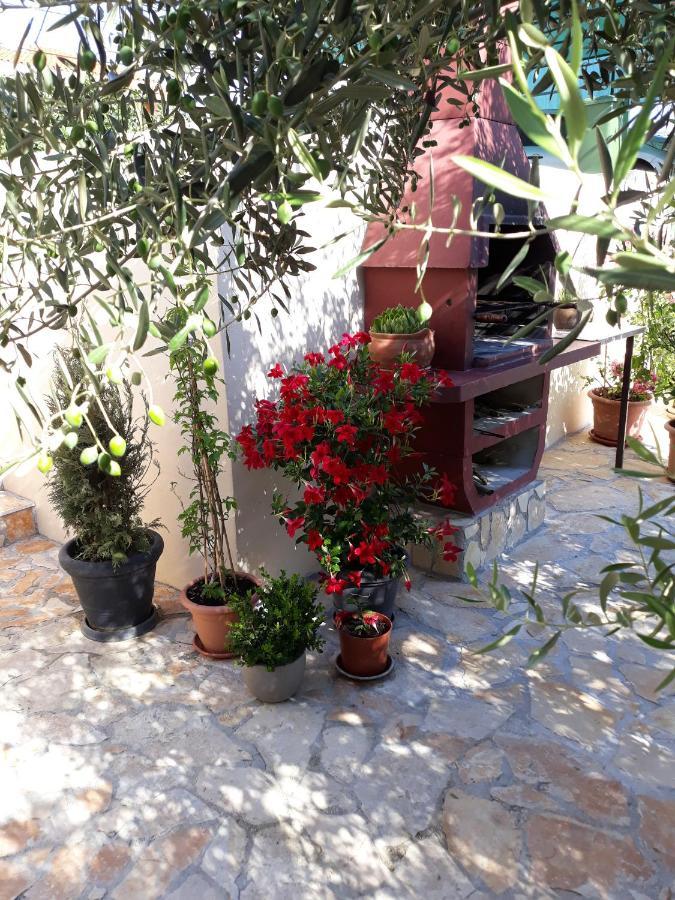 Apartment Mira Trogir Eksteriør billede