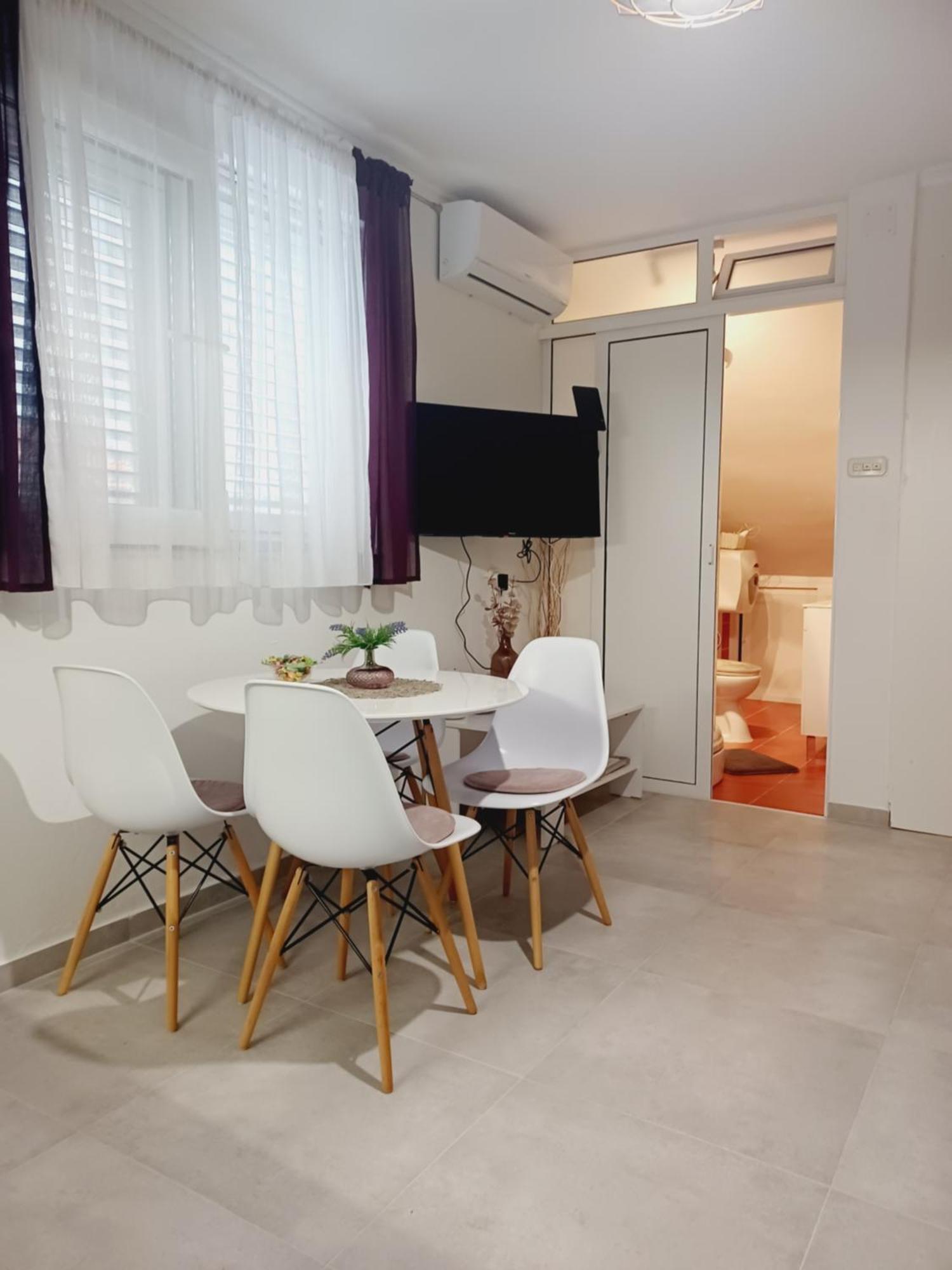 Apartment Mira Trogir Eksteriør billede